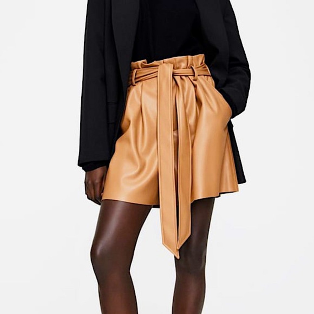 ZARA - FAUX LEATHER PAPERBAG SHORTS
